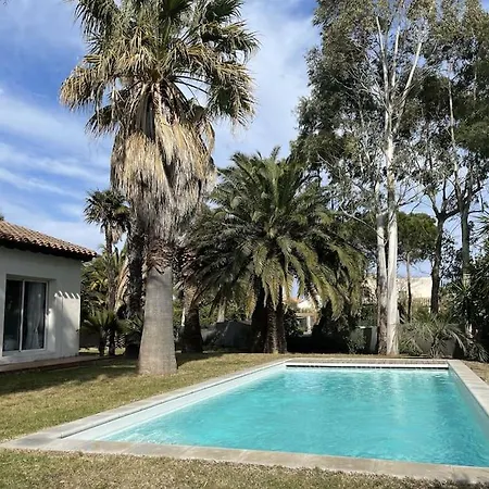 Avec Magnifique Piscine Et Grand Jardin, A 2 Pas Du Golf Et De La * サン・シプリアン