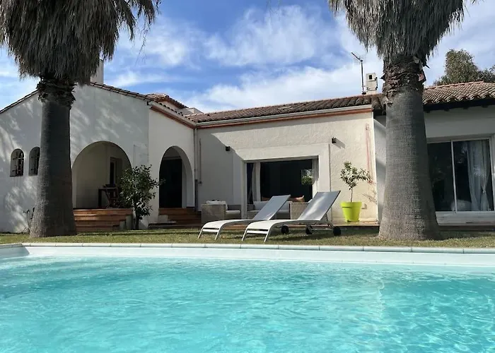 Villa Avec Magnifique Piscine Et Grand Jardin, A 2 Pas Du Golf Et De La Saint-Cyprien (Pyrenees-Orientales)