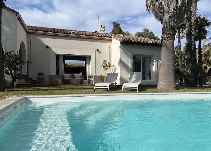 Avec Magnifique Piscine Et Grand Jardin, A 2 Pas Du Golf Et De La Villa Saint-Cyprien (Pyrenees-Orientales)