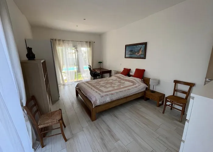 Villa Avec Magnifique Piscine Et Grand Jardin, A 2 Pas Du Golf Et De La Saint-Cyprien (Pyrenees-Orientales)